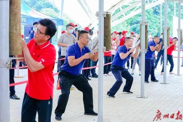 廣東農(nóng)墾隊(duì)胡忠華、楊秀文、熊朝云和海南農(nóng)墾隊(duì)黃鵬分列第2至5名 廣東農(nóng)墾隊(duì)胡忠華、楊秀文、熊朝云和海南農(nóng)墾隊(duì)黃鵬分列第2至5名