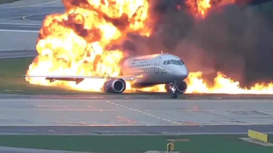 擁有好的飛機輪胎是飛機安全飛行的保障 擁有好的飛機輪胎是飛機安全飛行的保障