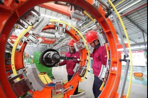 生產(chǎn)一條輪胎只需要40秒 生產(chǎn)一條輪胎只需要40秒